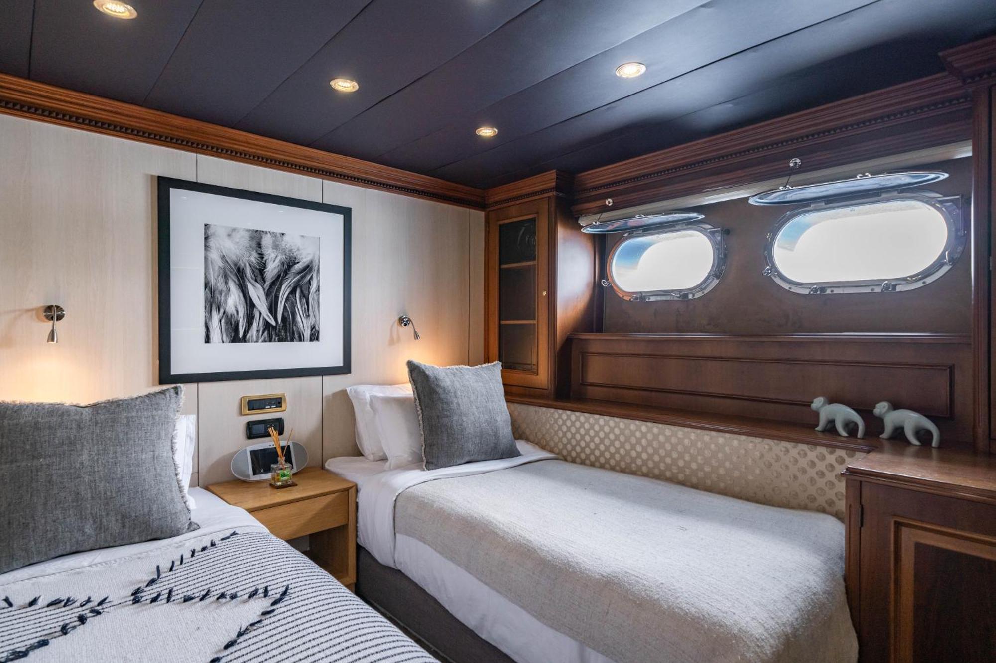 Botel Yacht Irama