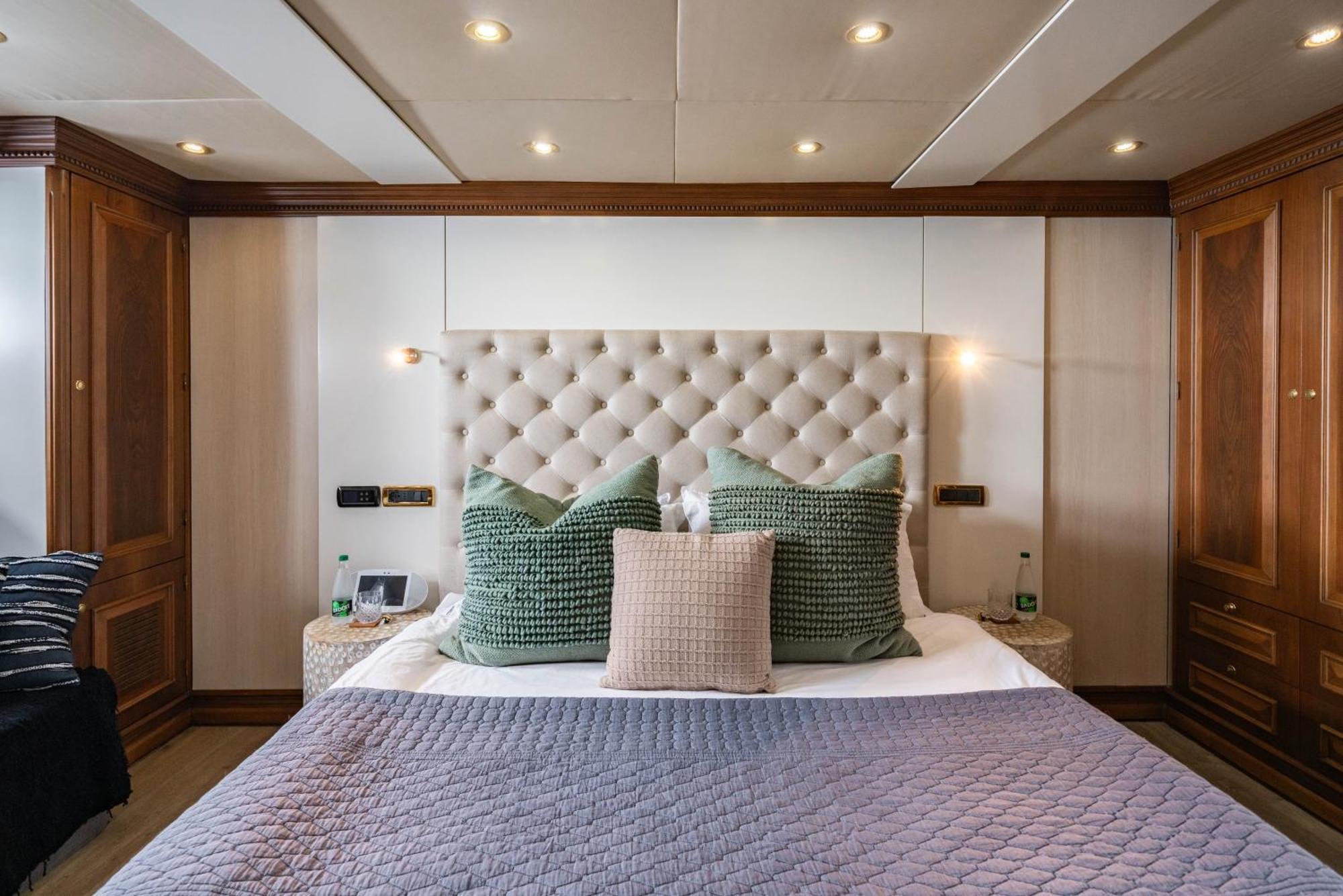 Yacht Irama Botel Cannes